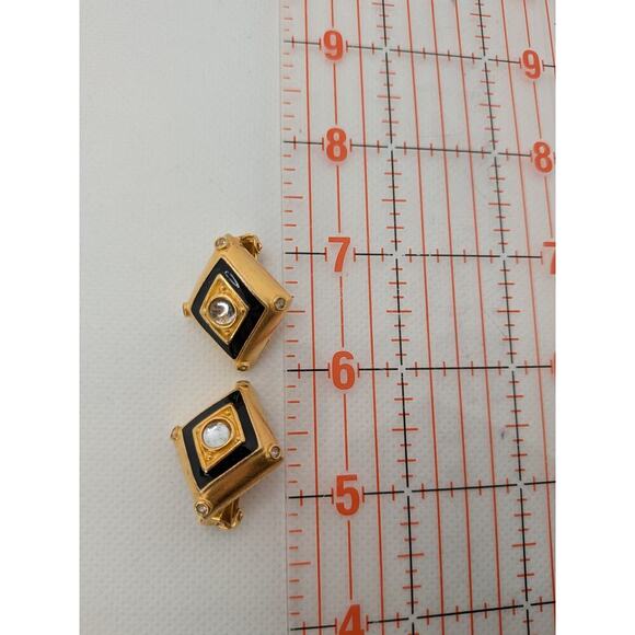 Leslie Block 1970's Black Enamel Gold Etruscan Diamond Shaped Clip On Earrings - Picture 6 of 6